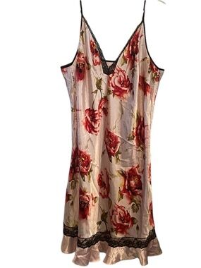 Valerie Stevens floral red roses pink Satin lace trim Coquette lingerie nightie